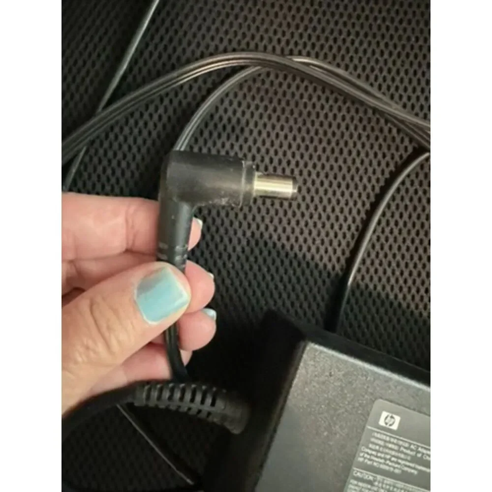 HP AC Adapter N17908
